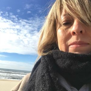 Meet your Posher, Mena